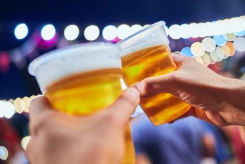 friends drinking beer